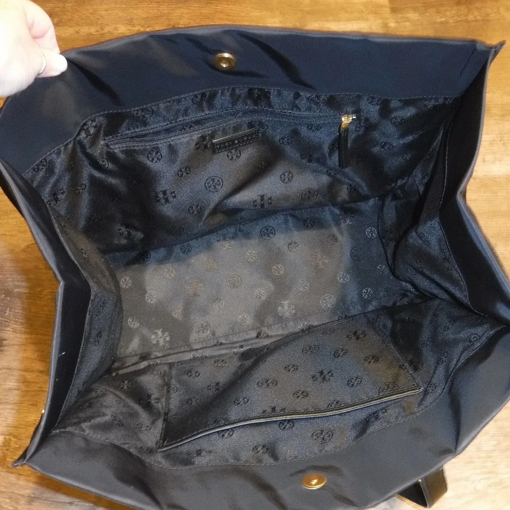 Tory Burch Black Nylon Tote Bag Purse‎ Handbag Designer Minimalist